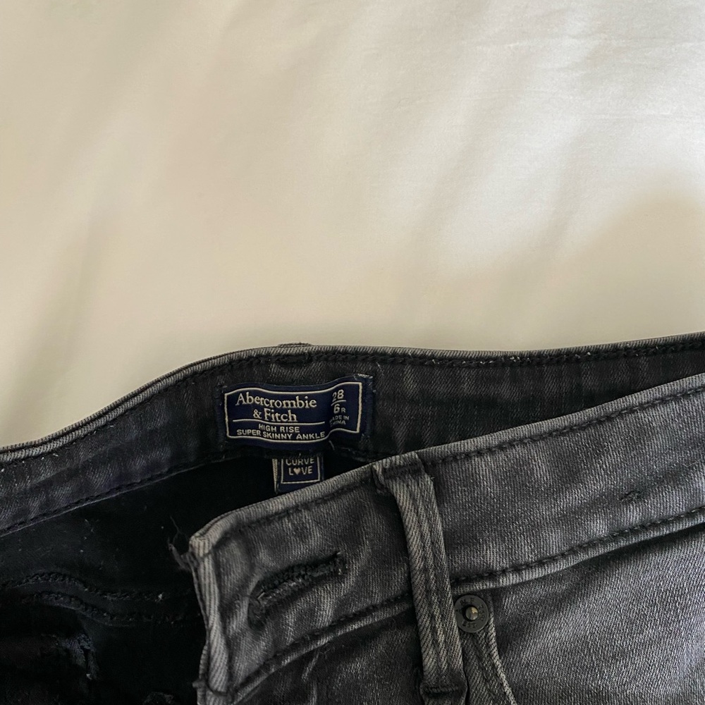 Abercrombie and Fitch High Rise Super Skinny Ankle Size 28/ 6R Curve Love